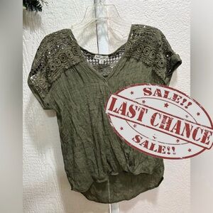 Indigo Rose Women’s M Army Green Crochet Blouse